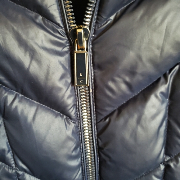 NWOT KENNETH COLE NY DOWN& FEATHERS Puffer JACKET w faux fur collar - Picture 4 of 15